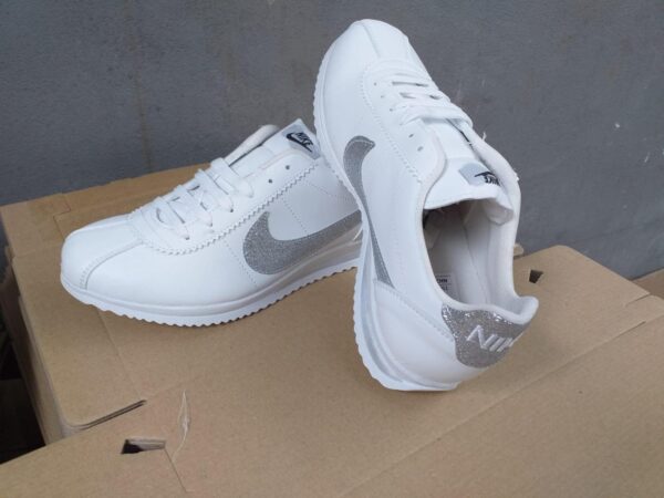 Nike Cortez - Brillo